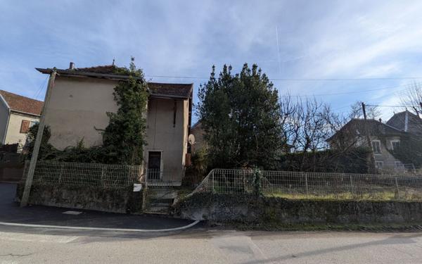 Maison à vendre    3 pièces •  Saint-Victor-de-Morestel