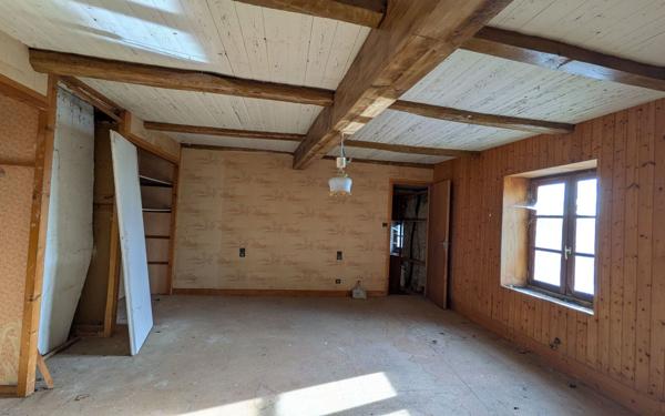 Maison à vendre    3 pièces •  Saint-Victor-de-Morestel