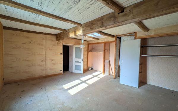 Maison à vendre    3 pièces •  Saint-Victor-de-Morestel