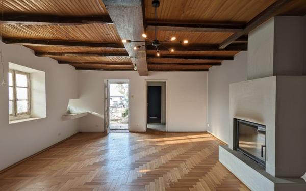 Maison à vendre    3 pièces •  Saint-Victor-de-Morestel