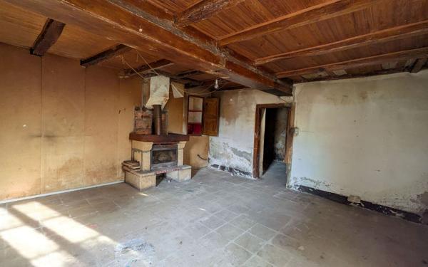 Maison à vendre    3 pièces •  Saint-Victor-de-Morestel