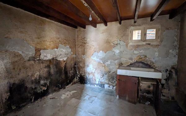 Maison à vendre    3 pièces •  Saint-Victor-de-Morestel