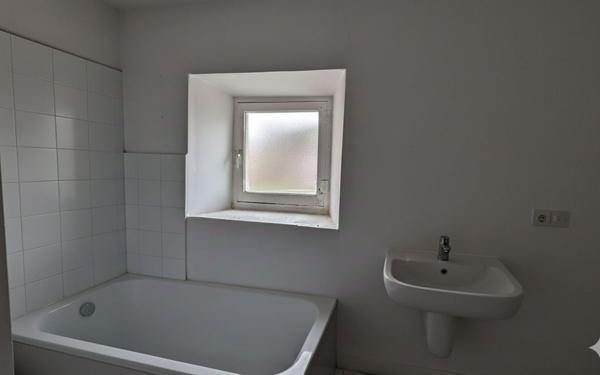 Maison à vendre    3 pièces •  Saint-Victor-de-Morestel