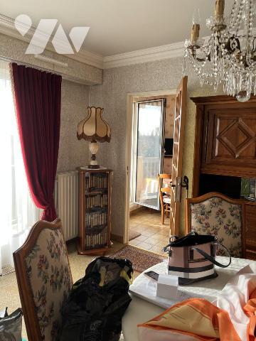 REZE, les trois Moulins, dans immeuble en cours de ravalement énergétique, T3 de 68,77 m²,  balcon.