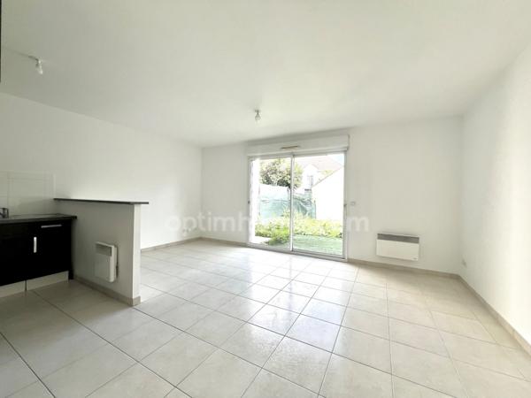 Appartement à vendre 2 pièces avec JARDIN, LE PLESSIS BOUCHARD (95) sans charges, place de parking, gare RER C/ligne H