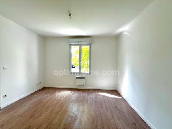 Appartement à vendre 2 pièces avec JARDIN, LE PLESSIS BOUCHARD (95) sans charges, place de parking, gare RER C/ligne H