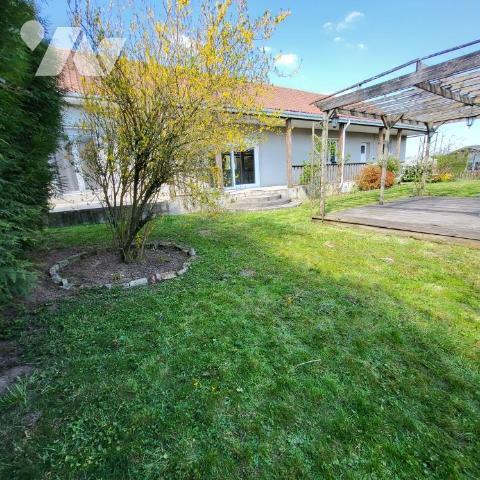 FORTEL EN ARTOIS, Plain pied individuel de 230 m² habitable