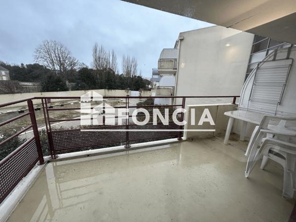 Location Studio meublé 20.1 m² - 57 AVENUE JEAN MONNET La Rochelle 17000