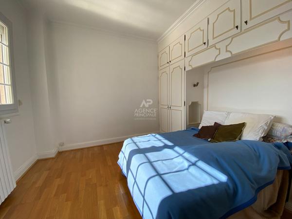 Maison Nanterre 8 pièce(s) 273 m2 €875 000 ** - Référence 15253