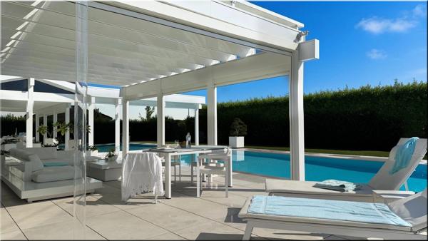 Maison à vendre 7 pièces PREVESSIN MOENS (01) Une maison pensée pour vivre dedans… comme dehors