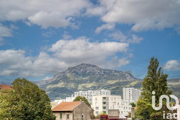 Appartement 5 pièces de 126 m² à Grenoble (38100)