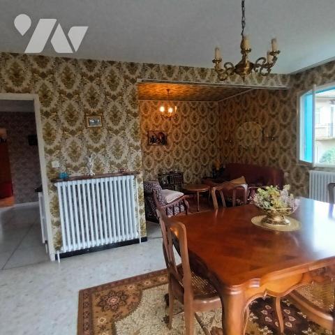 Maison T4 avec jardin, garage et dépendances