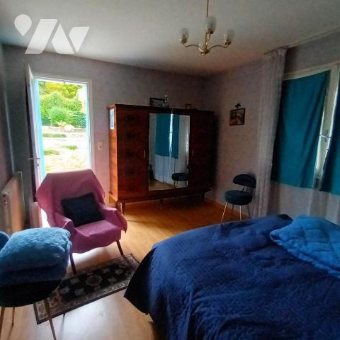 Maison T4 avec jardin, garage et dépendances