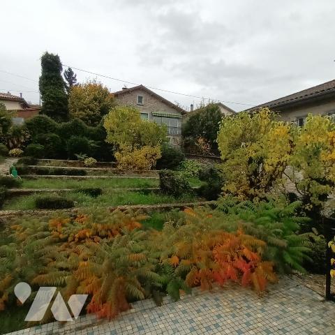 Maison T4 avec jardin, garage et dépendances