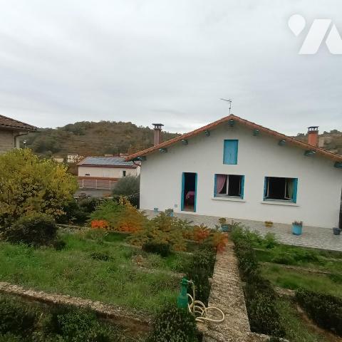 Maison T4 avec jardin, garage et dépendances