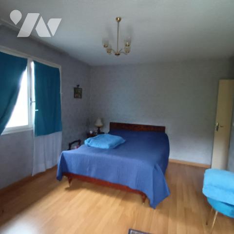 Maison T4 avec jardin, garage et dépendances