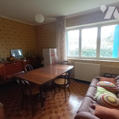 Maison T4 avec jardin, garage et dépendances