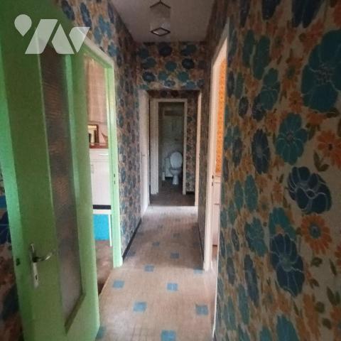 Maison T4 avec jardin, garage et dépendances