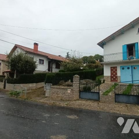 Maison T4 avec jardin, garage et dépendances