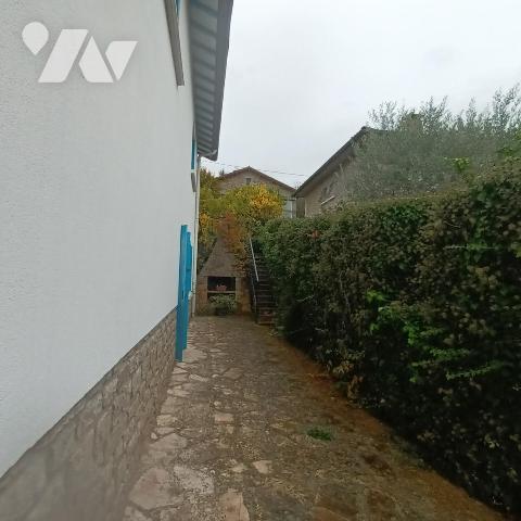 Maison T4 avec jardin, garage et dépendances