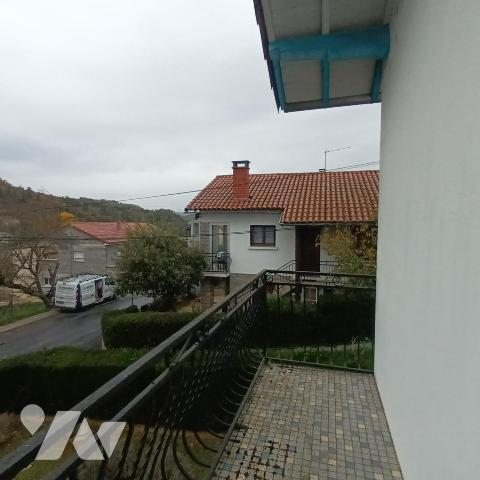 Maison T4 avec jardin, garage et dépendances