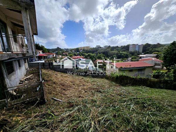 maison 136 m² à réhabiliter 130000€ FORT DE FRANCE