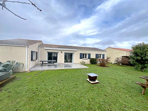 Maison familiale rénovée  Quartier résidentiel