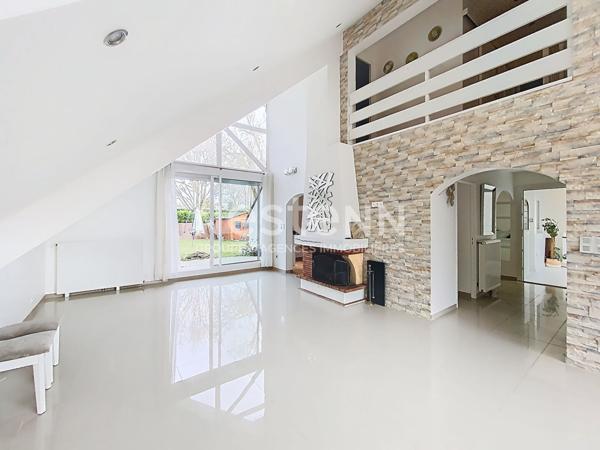 A VENDRE - MONTIGNY LE BRETONNEUX