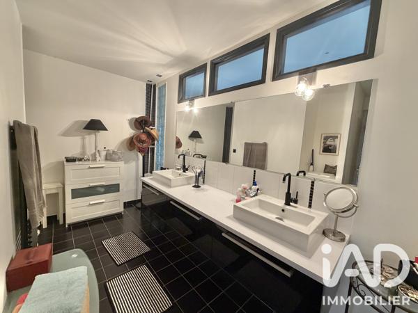 Maison à vendre 6 pièces 247 m² Saint-Lô