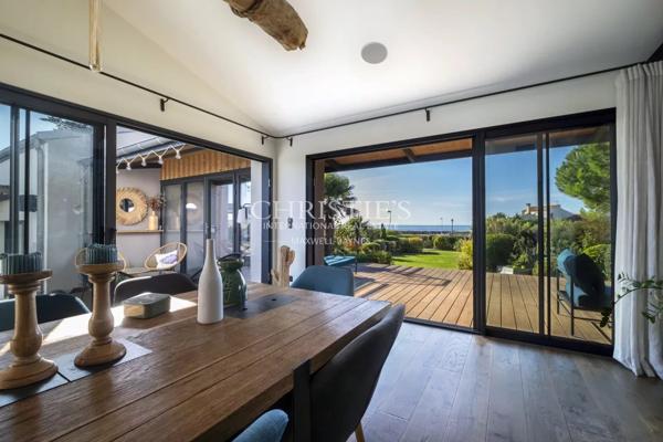 SUPERBE VILLA VUE MER AVEC PISCINE – L’HOUMEAU