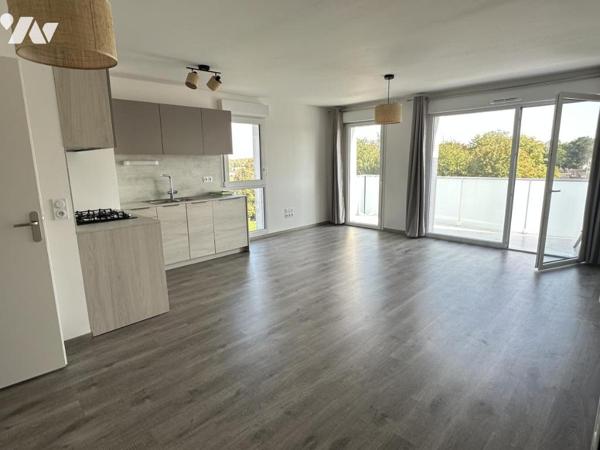 VILLENEUVE D ASCQ - T3 67m² avec balcon et parking - dernier étage