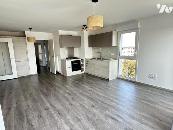 VILLENEUVE D ASCQ - T3 67m² avec balcon et parking - dernier étage