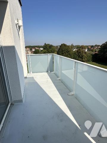 VILLENEUVE D ASCQ - T3 67m² avec balcon et parking - dernier étage