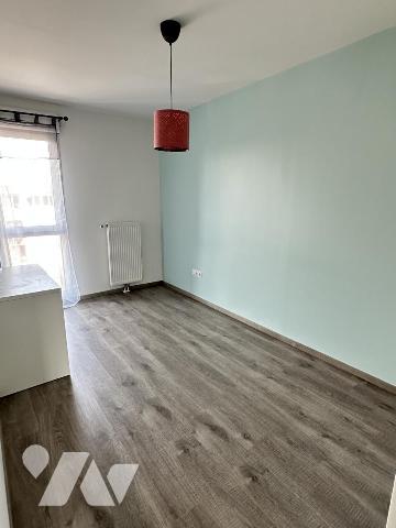 VILLENEUVE D ASCQ - T3 67m² avec balcon et parking - dernier étage