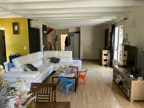 Maison à vendre |  Aubeterre-sur-Dronne |  6 pièces | 200 m²
