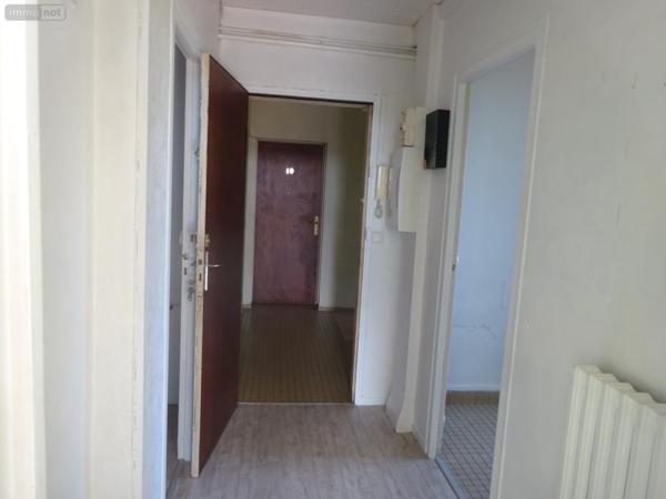 Appartement à rénover à vendre à Nogent-le-Rotrou dans l'Eure-et-Loir (28400), ref : NOG 1011