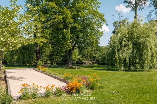 Maison rénovée et son parc en bord de Sèvre