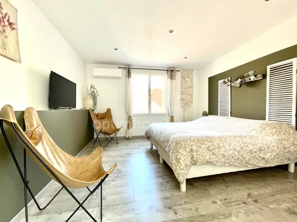 MAISON INTRA-MUROS AVEC PATIO PISCINE ET GARAGE