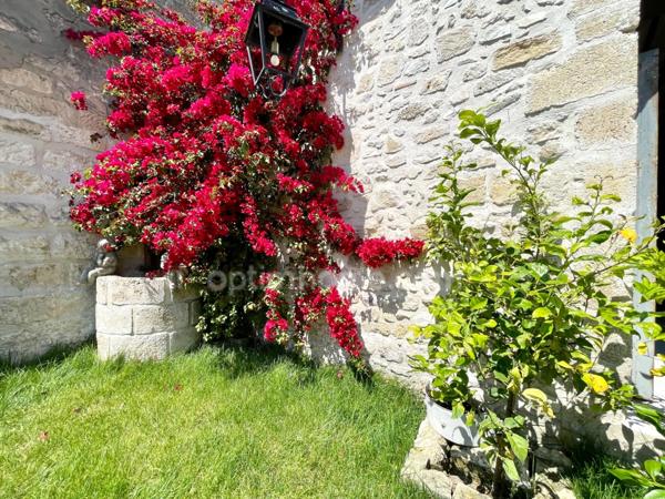 MAISON INTRA-MUROS AVEC PATIO PISCINE ET GARAGE