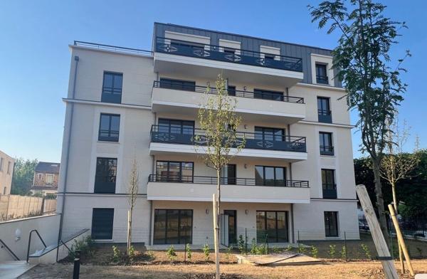 Appartement traversant de type 3 situé au Perreux-Sur-Marne