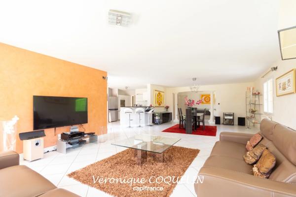 Dpt Loire Atlantique (44), à vendre LE CELLIER/MAUVES SUR LOIRE-maison P7 de 240 m²-piscine