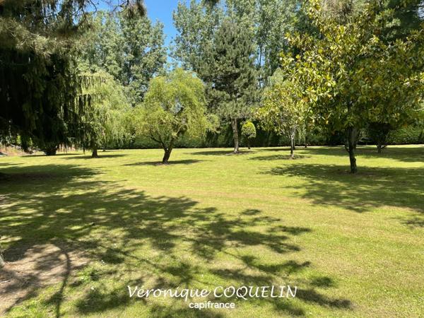 Dpt Loire Atlantique (44), à vendre LE CELLIER/MAUVES SUR LOIRE-maison P7 de 240 m²-piscine