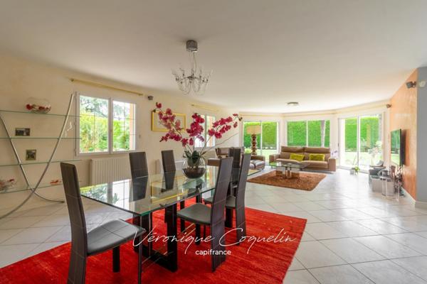Dpt Loire Atlantique (44), à vendre LE CELLIER/MAUVES SUR LOIRE-maison P7 de 240 m²-piscine