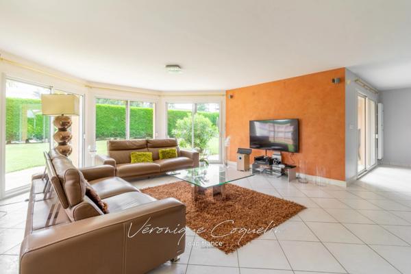 Dpt Loire Atlantique (44), à vendre LE CELLIER/MAUVES SUR LOIRE-maison P7 de 240 m²-piscine