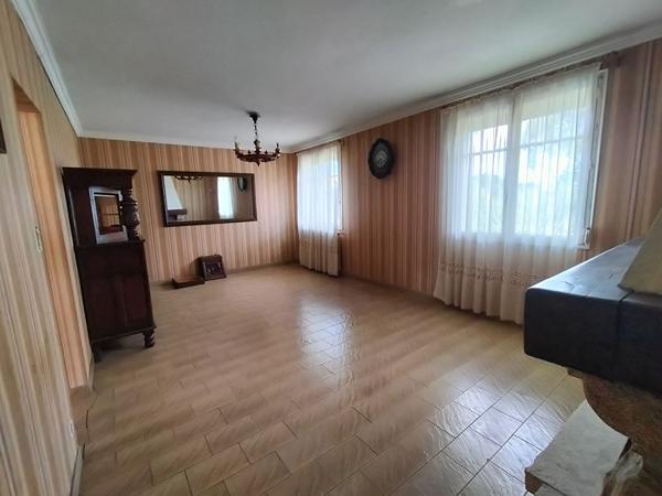 Vente Maison Néo Bretonne sur sous-sol, 3 chambres avec terrain et 2 garages- LA POTERIE