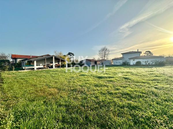 Terrain d'exception à La Hume de 804 m2