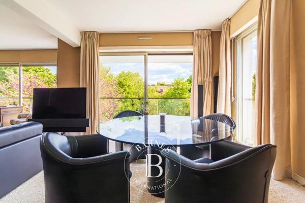 Neuilly-sur-Seine, Appartement 2 Chambres -  126 m² à vendre