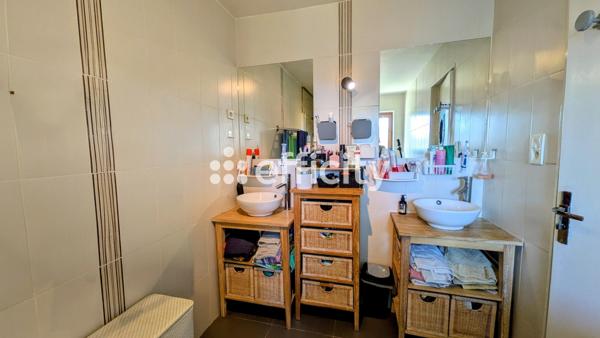 Maison
         8 pièces
        - 413 m² Exclusivité 440 000 € *