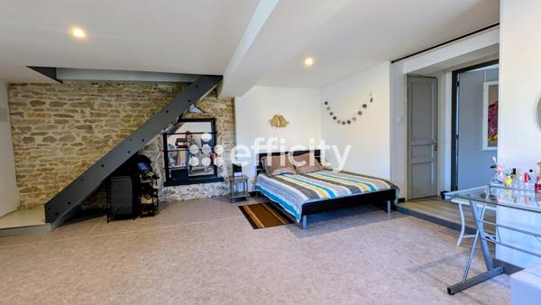 Maison
         8 pièces
        - 413 m² Exclusivité 440 000 € *
