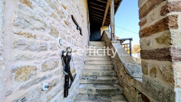 Maison
         8 pièces
        - 413 m² Exclusivité 440 000 € *